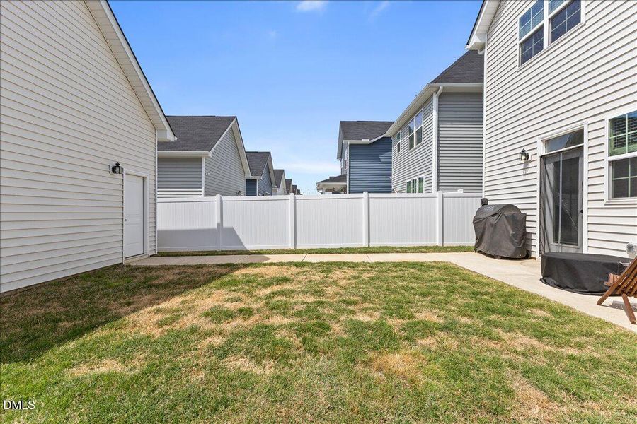 45-33 Pear Blossom Pkwy