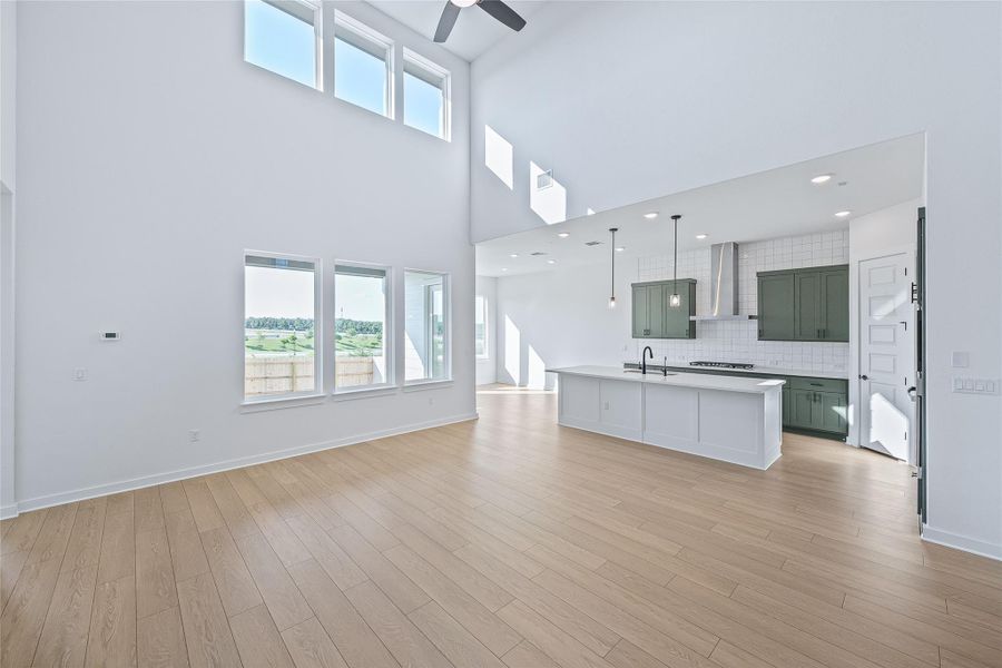 Spacious, unfurnished interior of a new home in , Buda (Image 17).