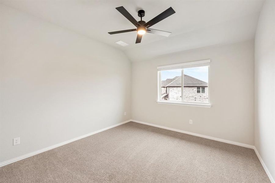 Spacious, unfurnished interior of a new home in Sonoma Verde, McLendon-Chisholm (Image 32).