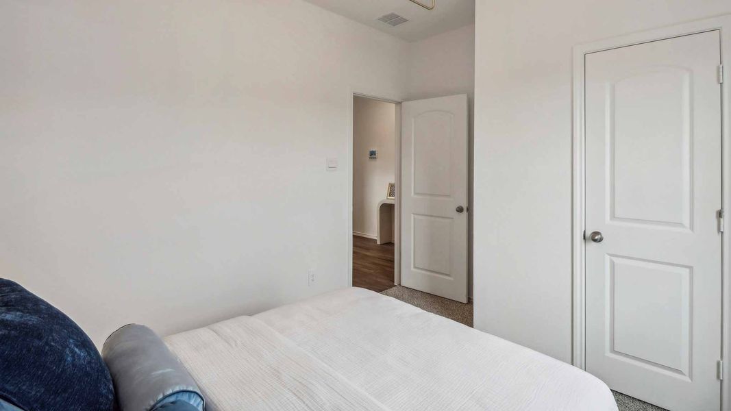 Representative furnished interior of a home built from the Lakeway by D.R. Horton in Grand Pines, Magnolia (Image 21). Representative furnished interior of a home built from the Lakeway by D.R. Horton in Grand Pines, Magnolia (Image 21).