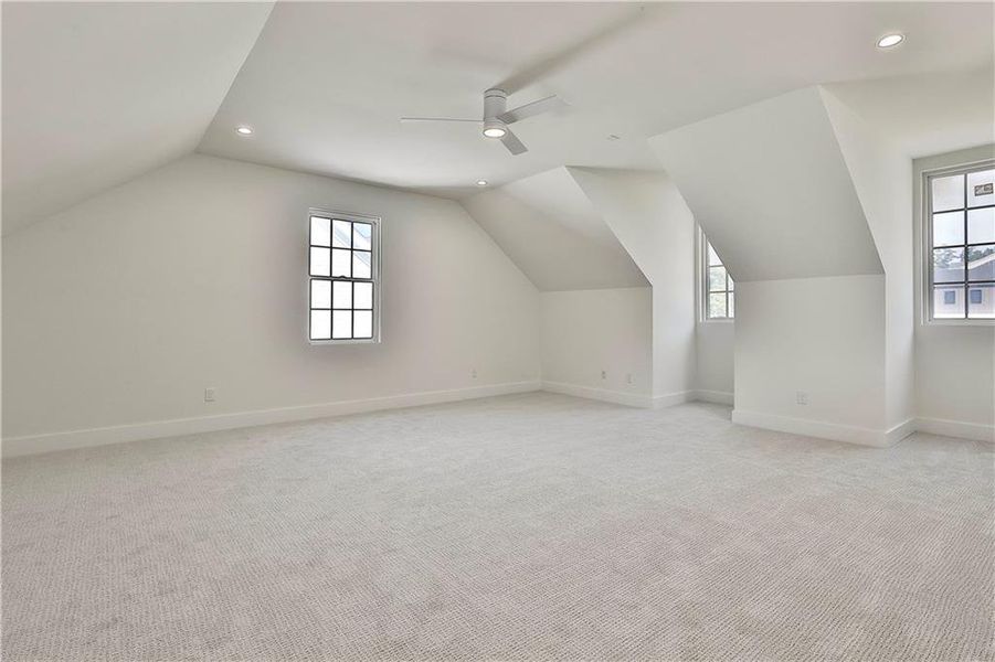 Spacious, unfurnished interior of a new home in Laurel Brooke, Peachtree City (Image 45). Spacious, unfurnished interior of a new home in Laurel Brooke, Peachtree City (Image 45).