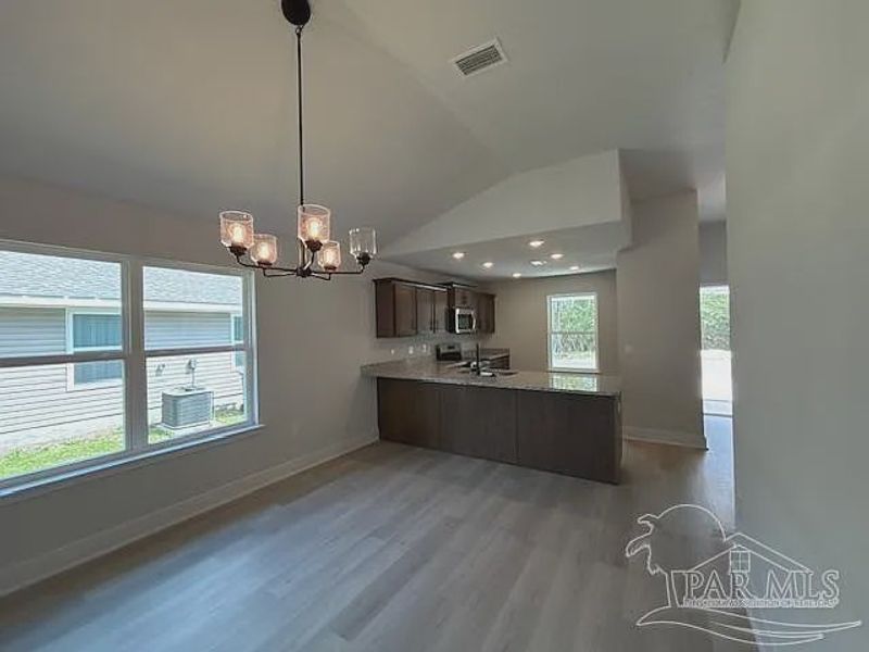 Image 8 of a home in Turtle Creek.