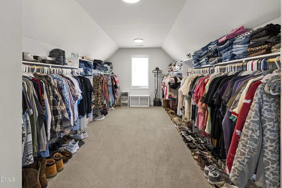 191_hazelwood_road_closet_1 191_hazelwood_road_closet_1