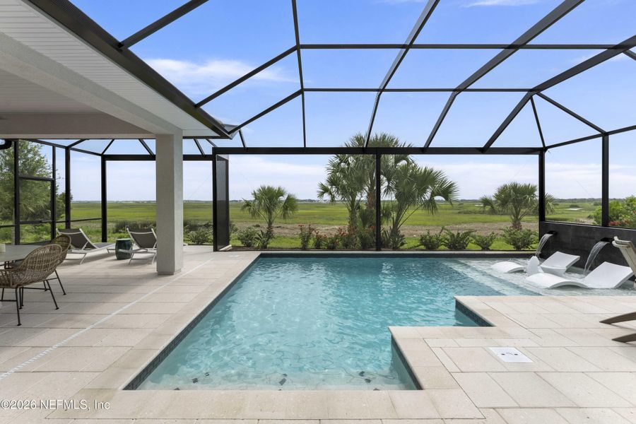 Exterior details and patio area of a home in , Ponte Vedra Beach (Image 25).