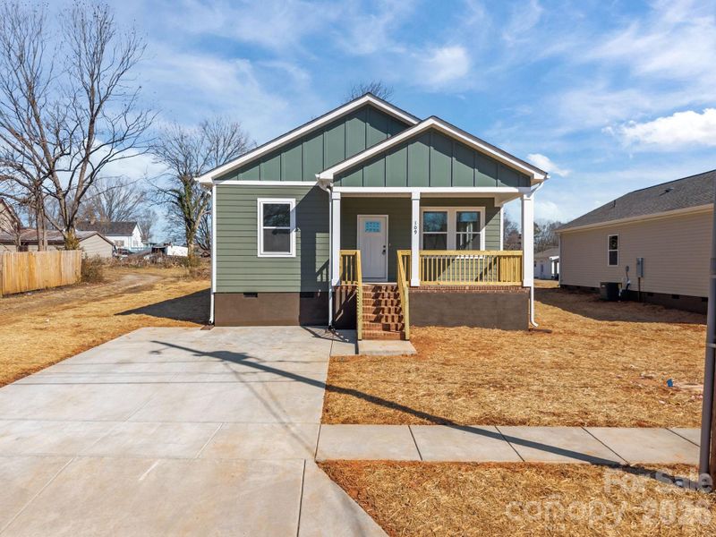 Front exterior of a new home in , Salisbury, NC, highlighting curb appeal (Image 1). Front exterior of a new home in , Salisbury, NC, highlighting curb appeal (Image 1).