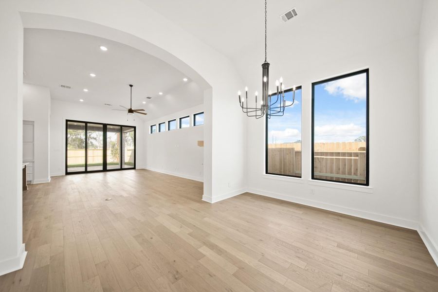 Dining Area Dining Area