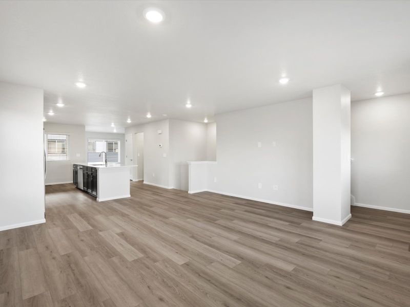 Spacious, unfurnished interior of a new home in Three Hills, Morrison (Image 11).