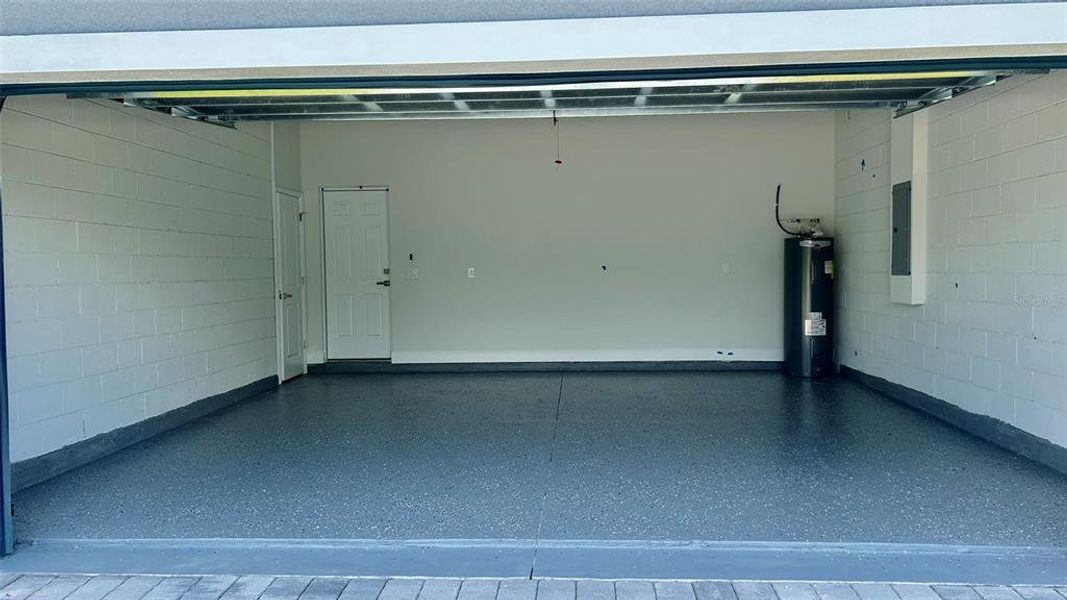 Exterior details and patio area of a home in , Ocala (Image 3).