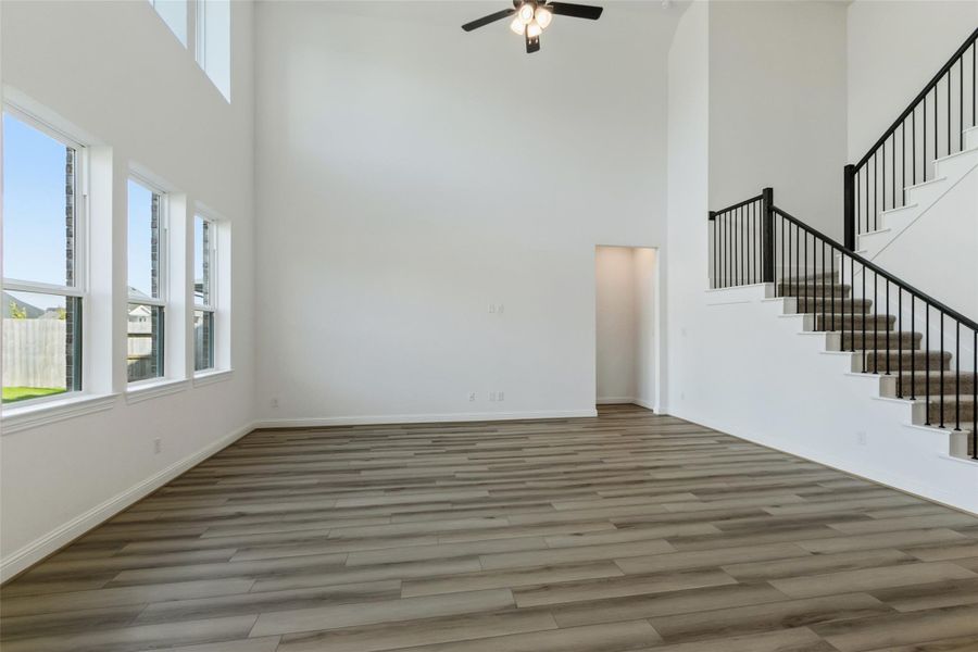 Spacious, unfurnished interior of a new home in Brookewater, Rosenberg (Image 31).