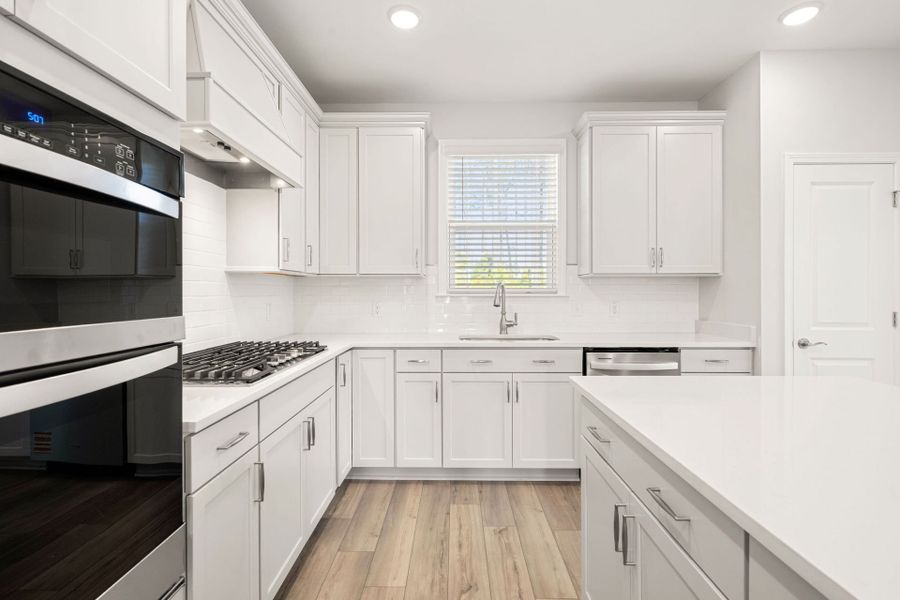 Furnished interior view inside a new home in Del Webb Savannah at Heartwood, Richmond Hill (Image 9).