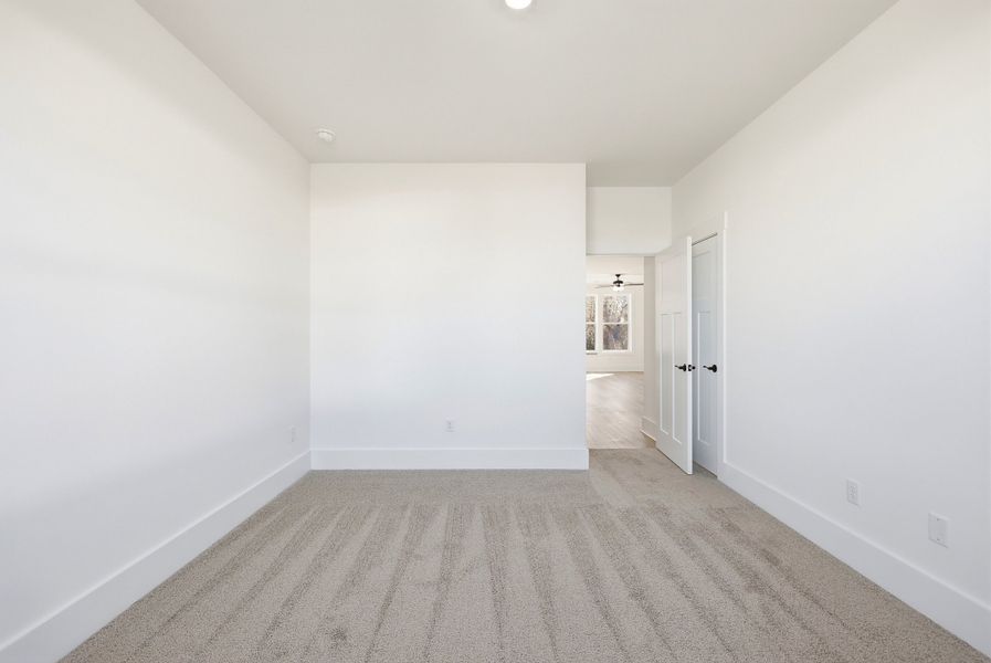 Representative unfurnished interior of a home built from the Montague II by Great Southern Homes in Oak Hollow, Longs (Image 17).
