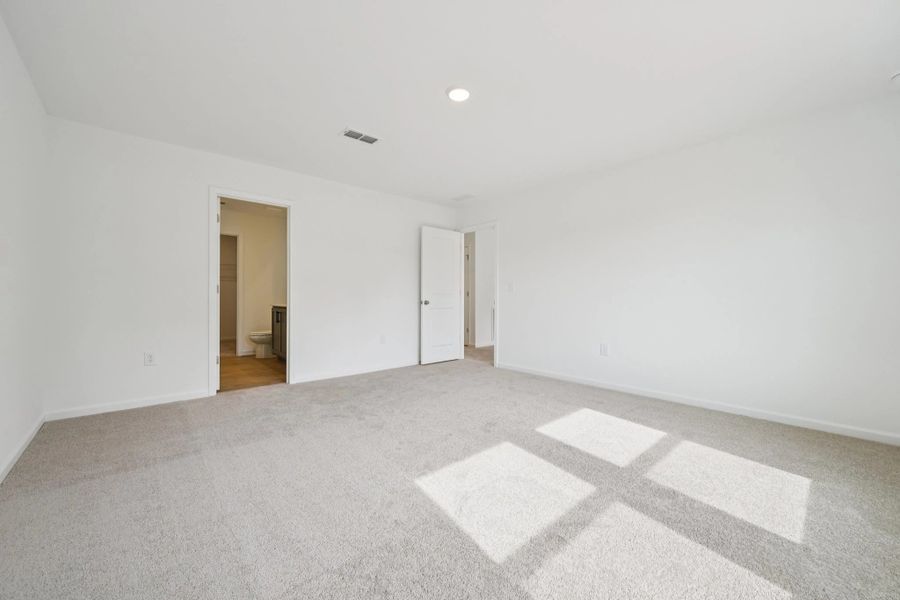 Representative images and renderings are for illustrative purposes. Actual structural options and design finishes of home may vary. Representative images and renderings are for illustrative purposes. Actual structural options and design finishes of home may vary.