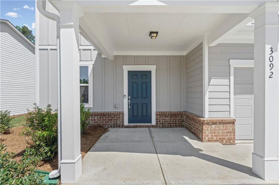 Exterior details and patio area of a home in Avery Ridge, Gainesville (Image 2). Exterior details and patio area of a home in Avery Ridge, Gainesville (Image 2).