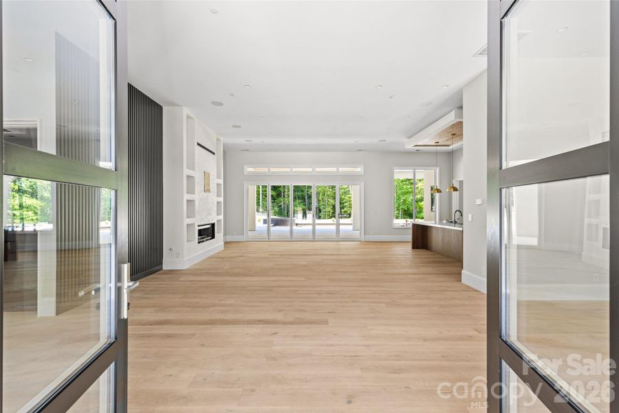 Spacious, unfurnished interior of a new home in , Davidson (Image 15).