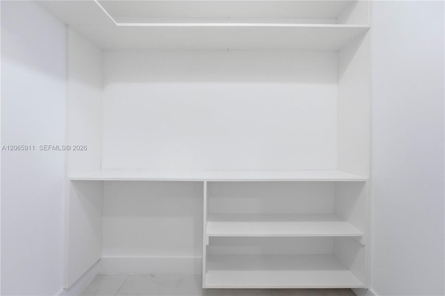 Spacious, unfurnished interior of a new home in , Lehigh Acres (Image 24).