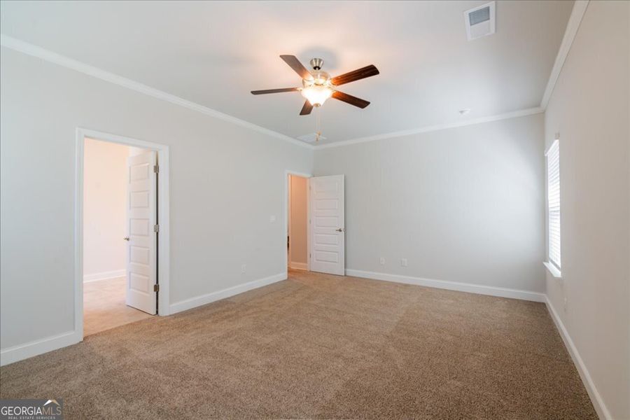 Spacious, unfurnished interior of a new home in Oakview Estates, Macon (Image 28).
