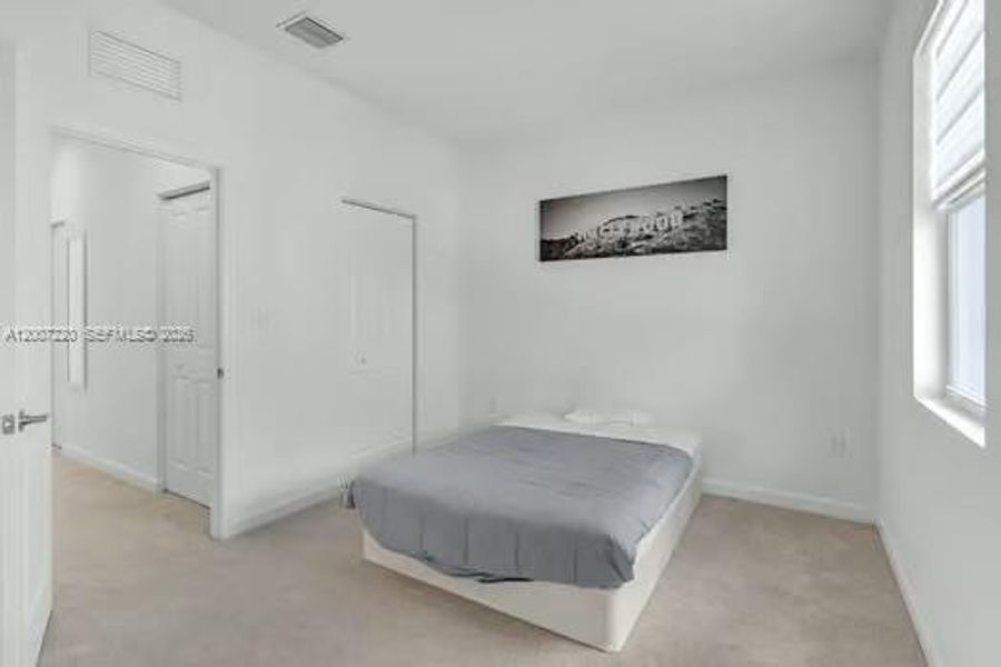 Furnished interior view inside a new home in , Homestead (Image 24).