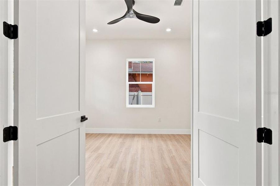 Spacious, unfurnished interior of a new home in , St. Petersburg (Image 74). Spacious, unfurnished interior of a new home in , St. Petersburg (Image 74).