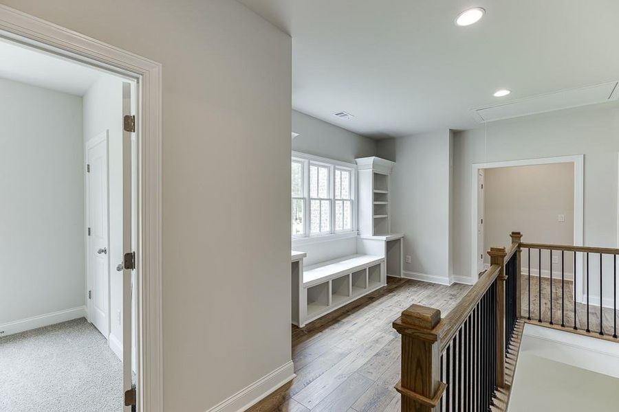 Spacious, unfurnished interior of a new home in , Bishop (Image 38).