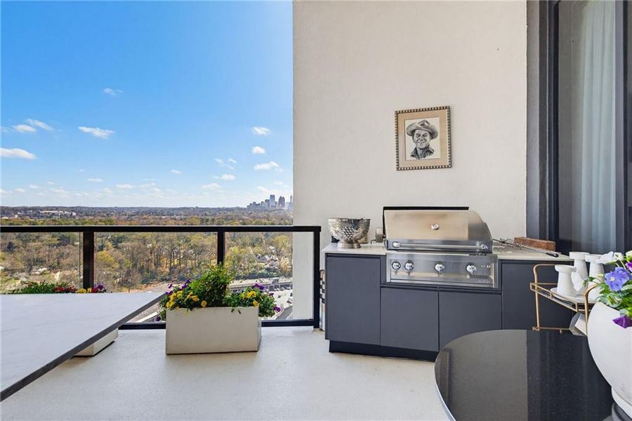 Furnished interior view inside a new home in The Dillon Buckhead, Atlanta (Image 60). Furnished interior view inside a new home in The Dillon Buckhead, Atlanta (Image 60).
