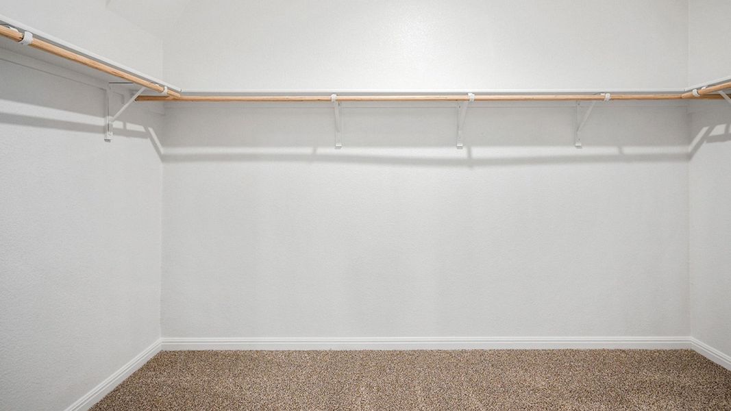 Spacious, unfurnished interior of a new home in Thunder Rock, Marble Falls (Image 26).