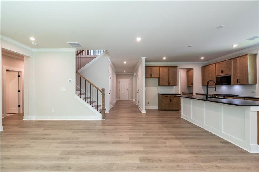 Spacious, unfurnished interior of a new home in Cambridge at Steels Bridge: Steels Bridge, Canton (Image 24).