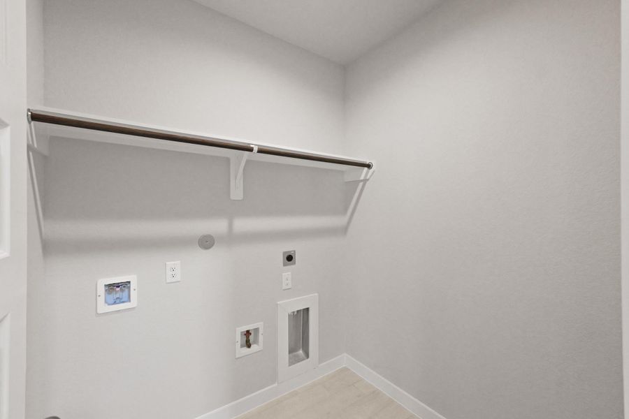 Spacious, unfurnished interior of a new home in Cypresswood Landing, Humble (Image 35).