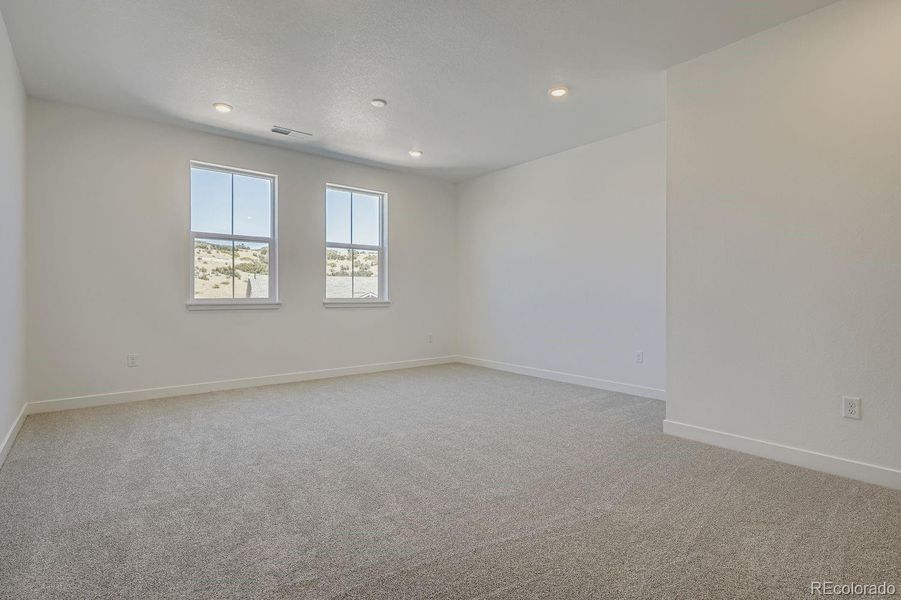 Spacious, unfurnished interior of a new home in Macanta: The Grand Collection, Castle Rock (Image 13).