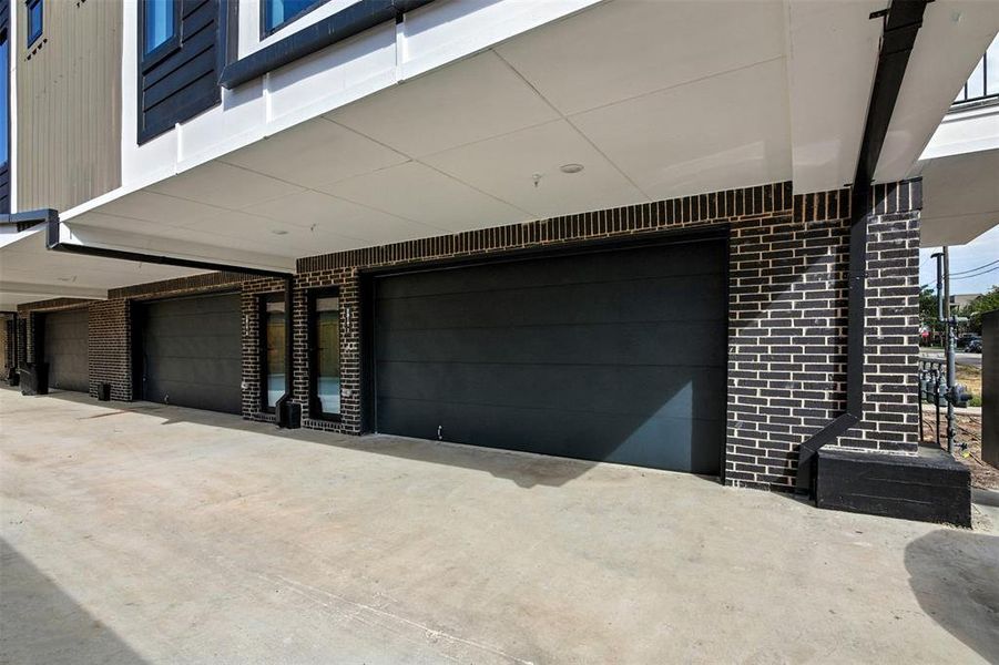 Exterior details and patio area of a home in , Dallas (Image 24).