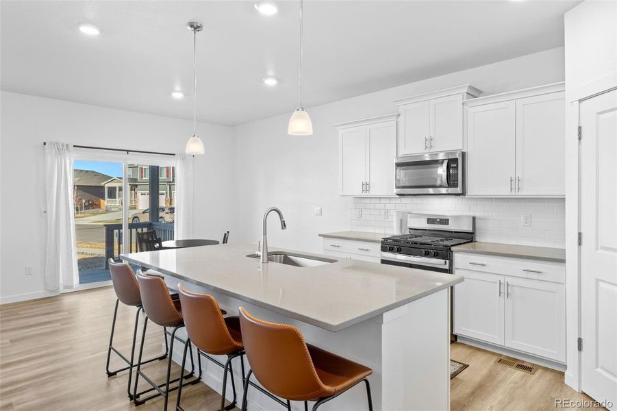 Furnished interior view inside a new home in Vantage, Berthoud (Image 10).