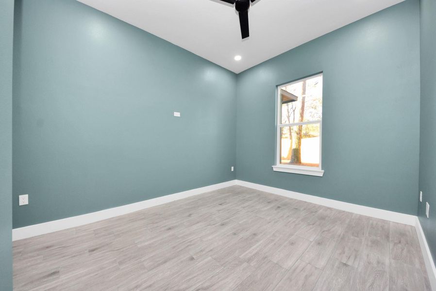 Spacious, unfurnished interior of a new home in , Pasadena (Image 22).