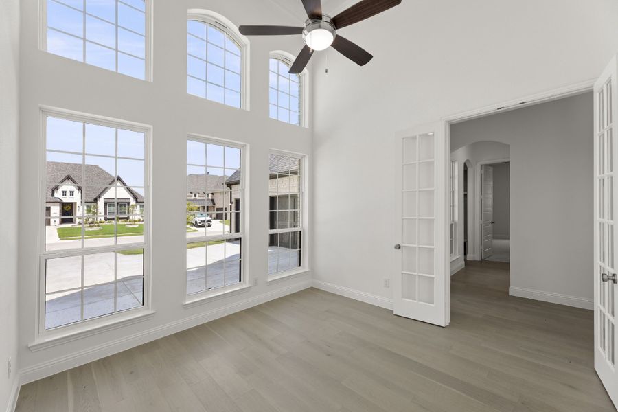 Representative unfurnished interior of a home built from the Sutton by Windsor Homes in Nelson Lake Estates, Rockwall (Image 19).