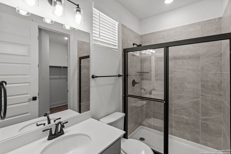 Furnished interior view inside a new home in Mesa Western, Cibolo (Image 5).