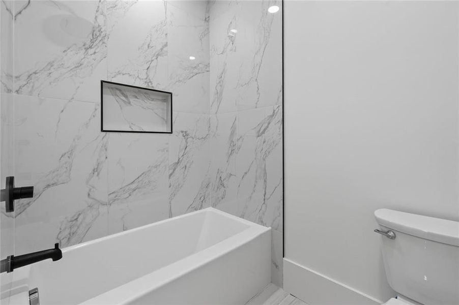Furnished interior view inside a new home in , Bethlehem (Image 54).