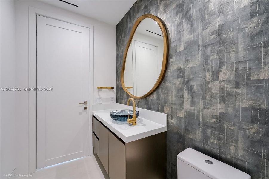 Furnished interior view inside a new home in , Pinecrest (Image 10).