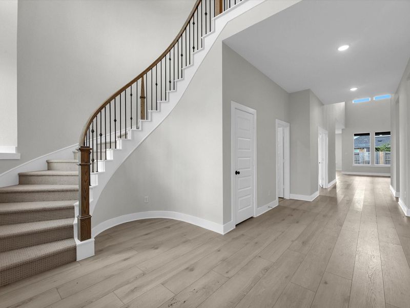 Spacious, unfurnished interior of a new home in Trillium, Richmond (Image 23). Spacious, unfurnished interior of a new home in Trillium, Richmond (Image 23).