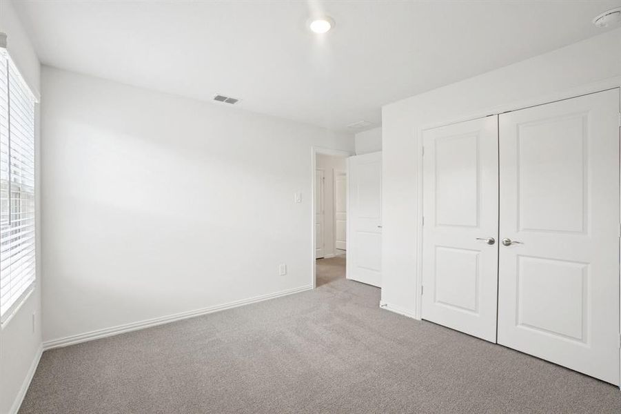 Photo is not of the actual home, but is an inspirational photo of builder’s model home and may depict options, furnishings, and/or decorator features that are not included. Photo is not of the actual home, but is an inspirational photo of builder’s model home and may depict options, furnishings, and/or decorator features that are not included.