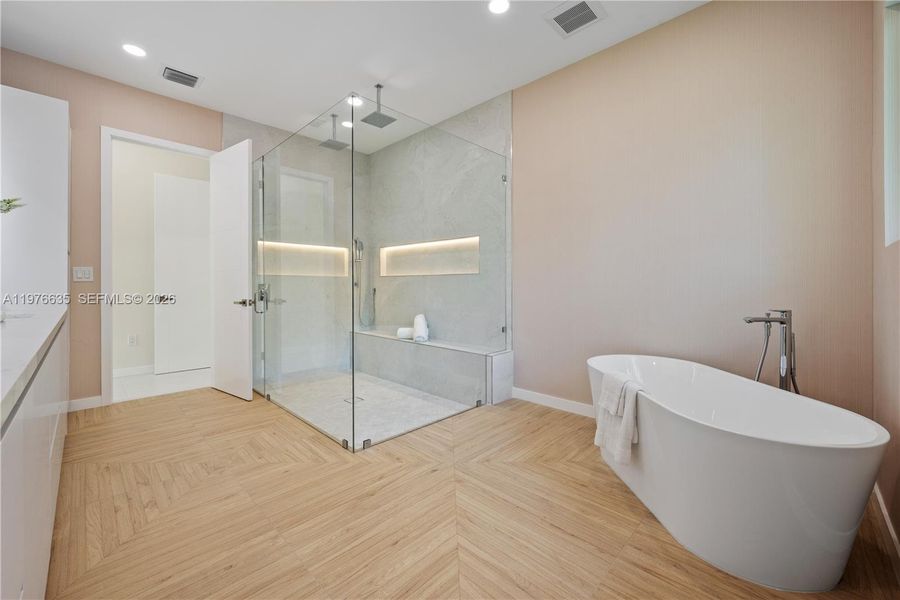 Image 35 of a home in .