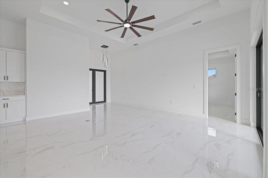 Spacious, unfurnished interior of a new home in , Port Charlotte (Image 12).