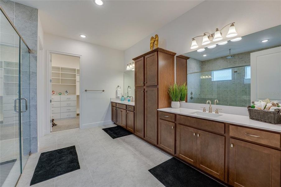 Furnished interior view inside a new home in , Daytona Beach (Image 30).