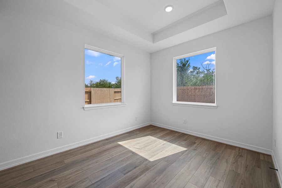 Spacious, unfurnished interior of a new home in Ashland, Angleton (Image 16).