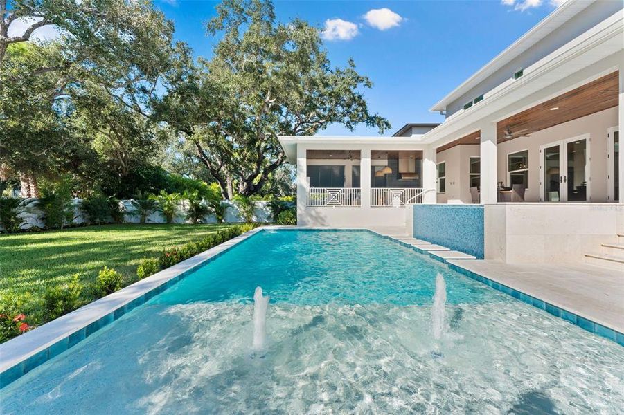 Exterior details and patio area of a home in , Tampa (Image 33).