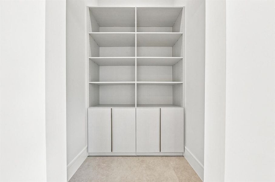 Flex room Closet