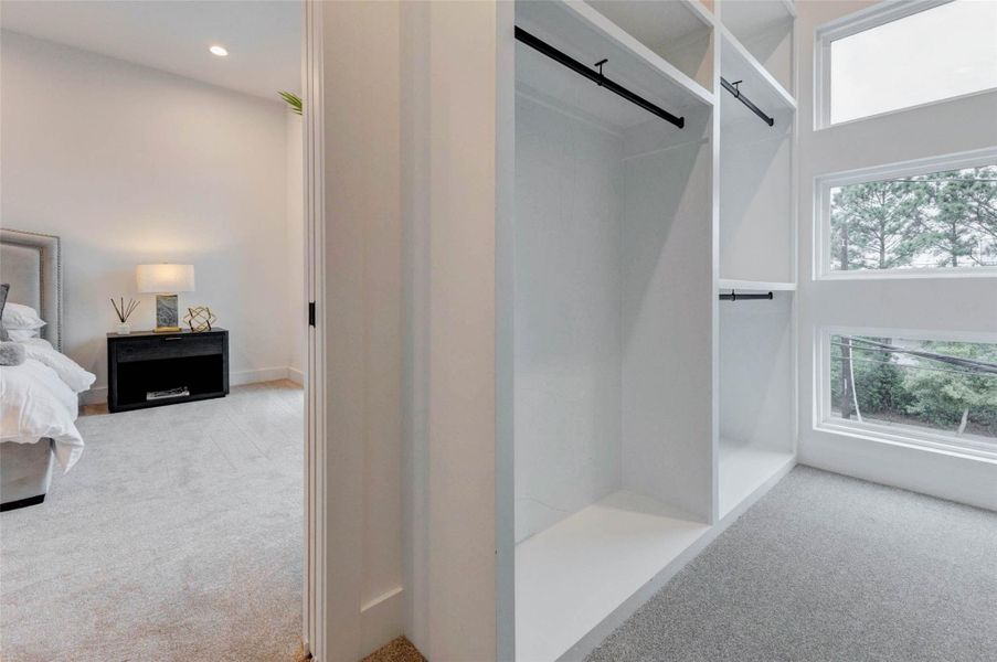Spacious, unfurnished interior of a new home in , Houston (Image 21).