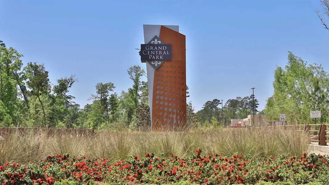 Image 14 of a home in Grand Central Park 45'.