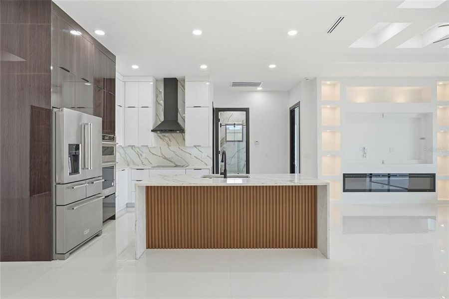 Furnished interior view inside a new home in , Tampa (Image 13).