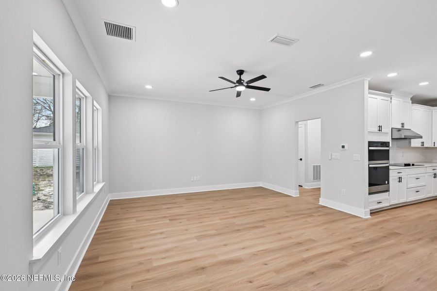 Spacious, unfurnished interior of a new home in , Fernandina Beach (Image 40).