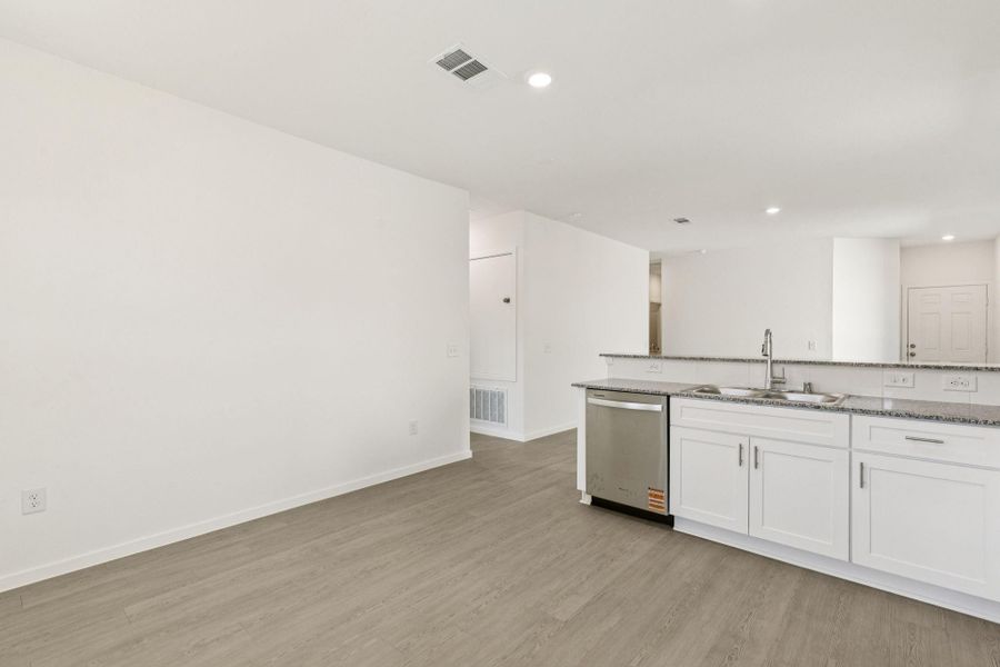 Image 25 of a home in Mavera.