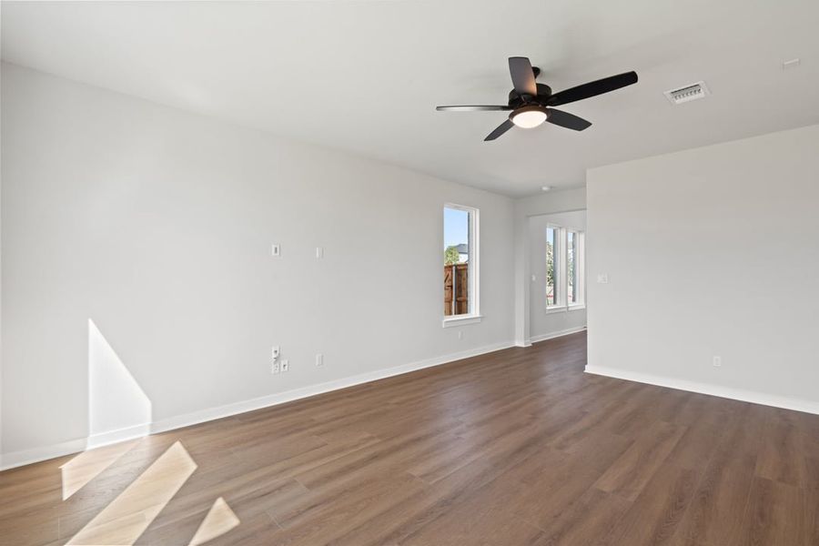 Spacious, unfurnished interior of a new home in Terrace Collection at Heritage, Dripping Springs (Image 19).