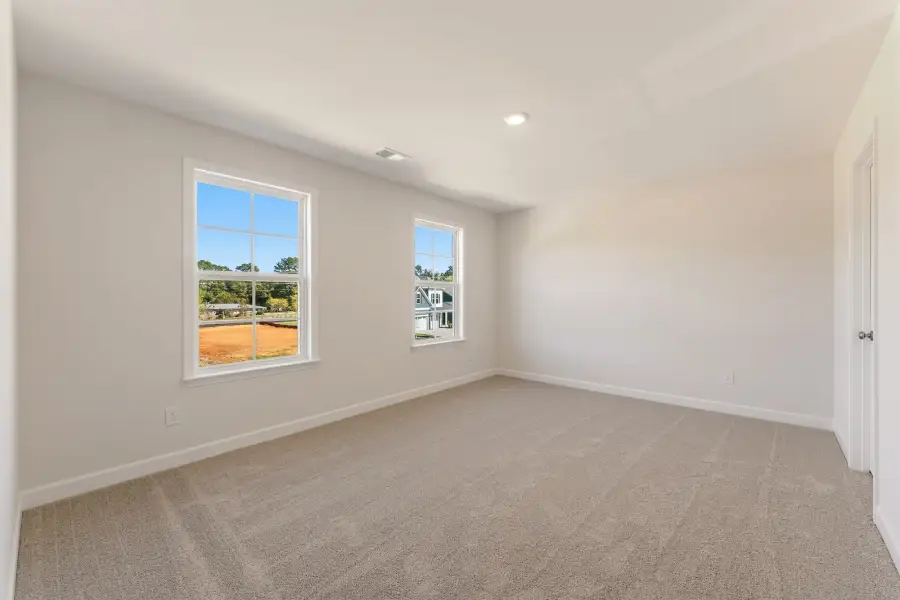 Spacious, unfurnished interior of a new home in Ridgecrest at Midway, Anderson (Image 30).